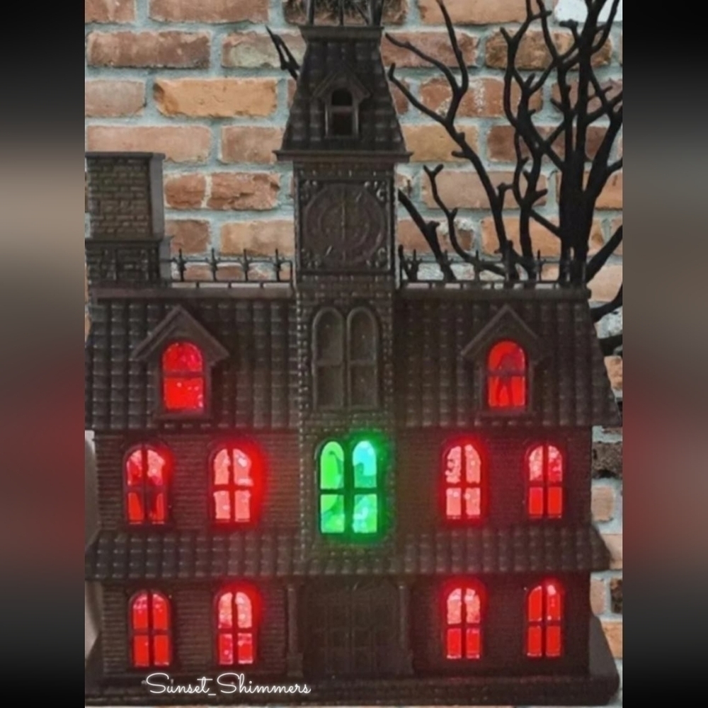 HALLOWEEN Haunted House Mansion Color Changing LED Lights & Sound Ghost Cats New